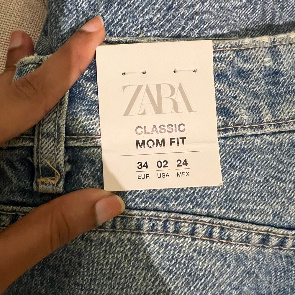 ZARA Ripped High Rise Mom Jeans - Picture 10 of 11